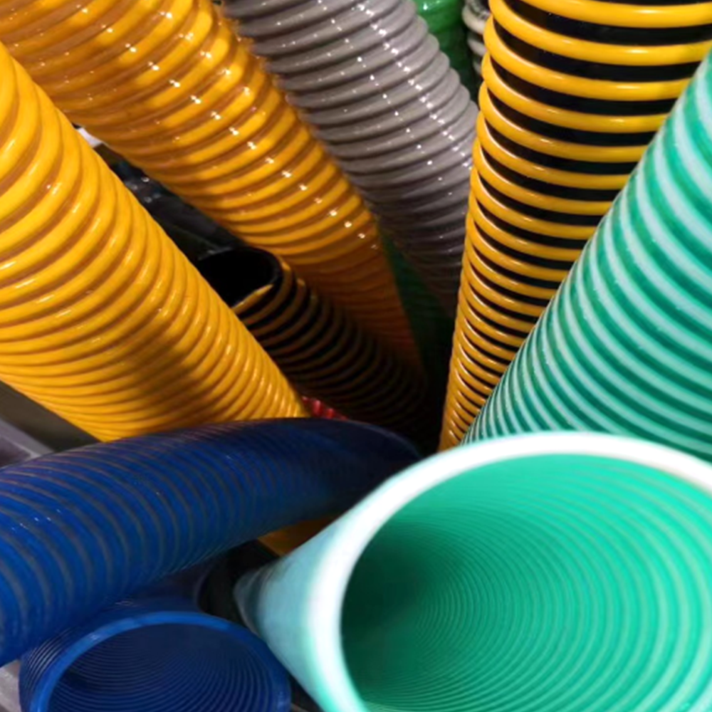 Slijtvaste en verouderingsbestendige agrarische pvc-zuigslang